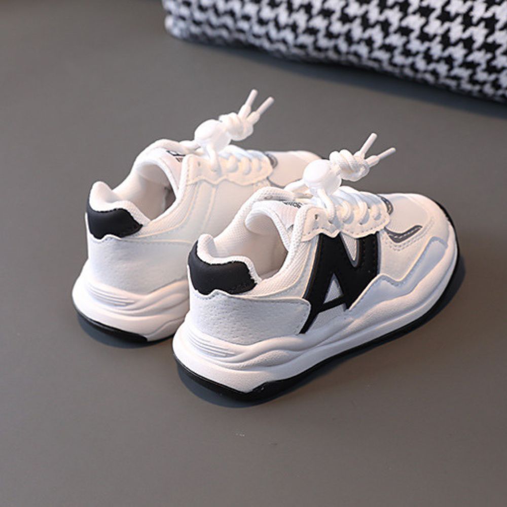 New Fashion Sports Shoes For Boys