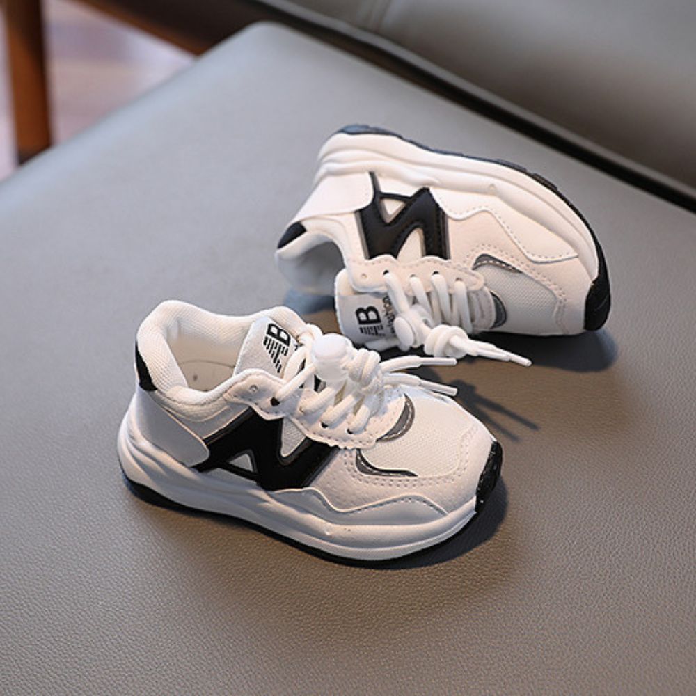 New Fashion Sports Shoes For Boys