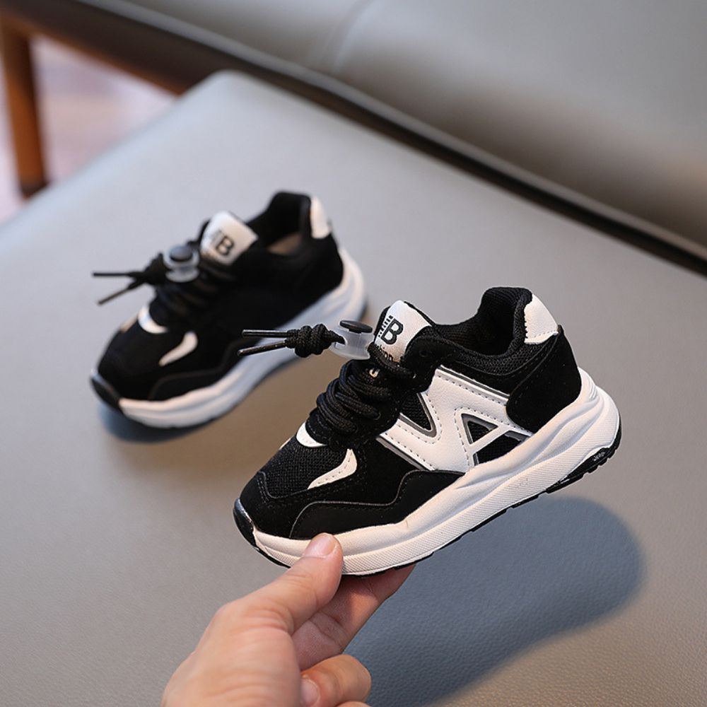 New Fashion Sports Shoes For Boys