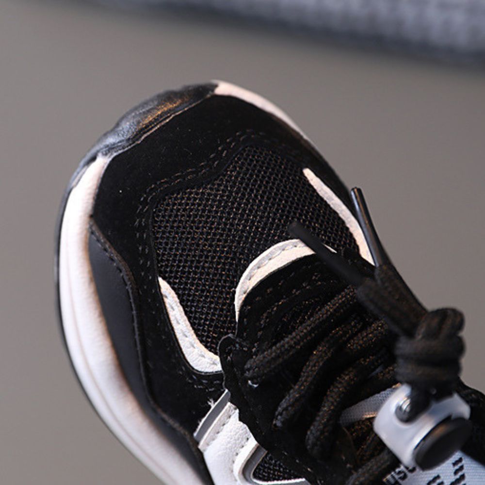 New Fashion Sports Shoes For Boys