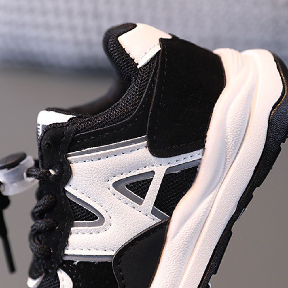 New Fashion Sports Shoes For Boys