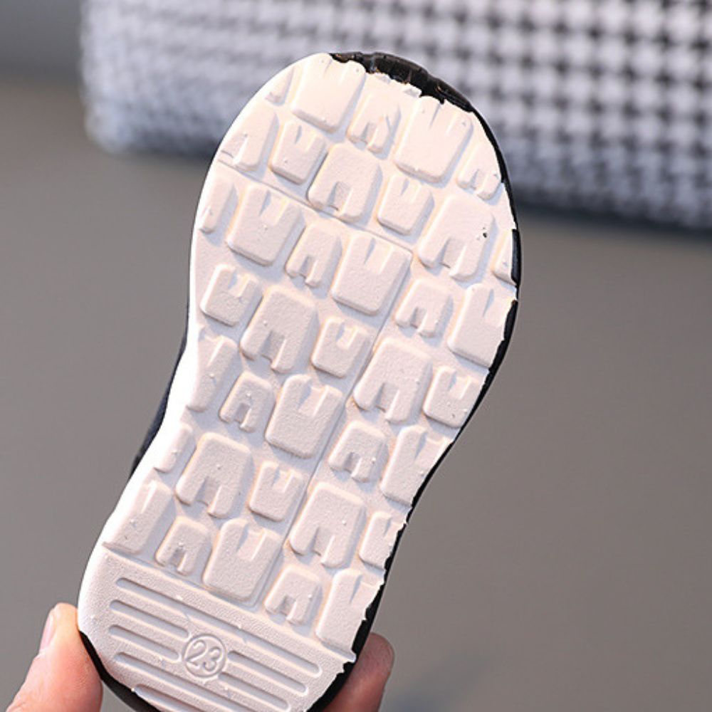 New Fashion Sports Shoes For Boys